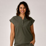 Ladies Tuck-In Scrub Top – Modern Style & Flexible Comfort
